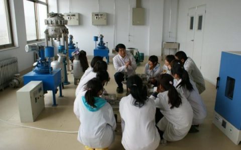药品生产技术专业学什么课程 前景如何工资待遇怎么样