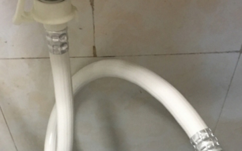 洗衣机卡扣接头漏水用什么胶带 怎么修的方法