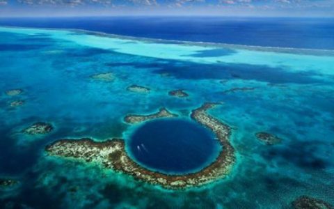 世界最低点是哪里 世界最低点是死海还是马里亚纳海沟