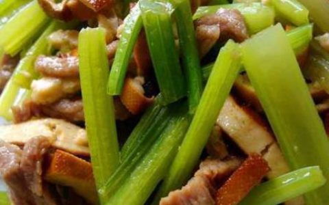 芹菜香干肉丝带给味觉别样的体验 芹菜香干肉丝带来独特的口感