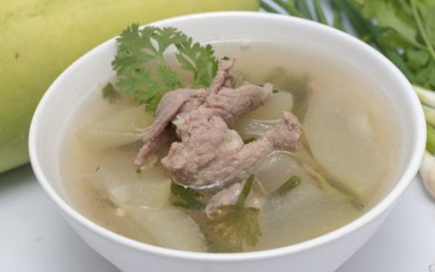 冬瓜海带瘦肉汤 秋季润燥减肥两兼顾