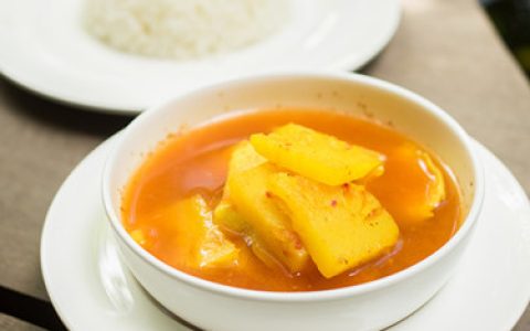 春天时令美食——咸肉炖毛笋