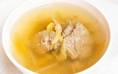 南北杏菜干猪肺汤 润肺养胃汤谱
