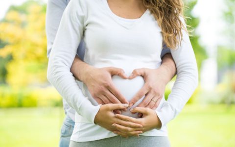 母乳光吃一边的奶母乳会变少吗，单侧哺乳到底有没有影响