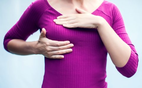 45岁乳房越来越丰满正常吗，中年之后胸变大到底怎么回事