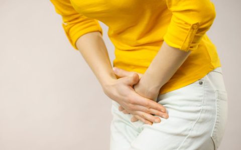 阴道口长小疙瘩很痒？炎症和过敏是最常见原因【阴口周围长疙瘩是怎么回事】