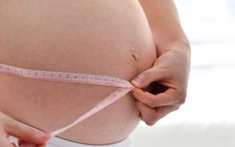 哺乳期老婆给别人孩子喂奶有没有影响，对自己宝宝奶量会减少吗