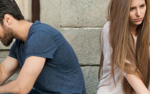 妻子同学聚会出轨了怎么处理？冷静应对方法大全【妻子参加同学聚会回家离婚完整版】