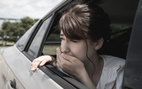 为什么坐电车更容易晕车：解析电车晕车背后的原因与应对