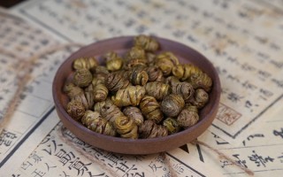 石斛有4大功效与作用，但不宜随便吃，这三类人群需禁忌